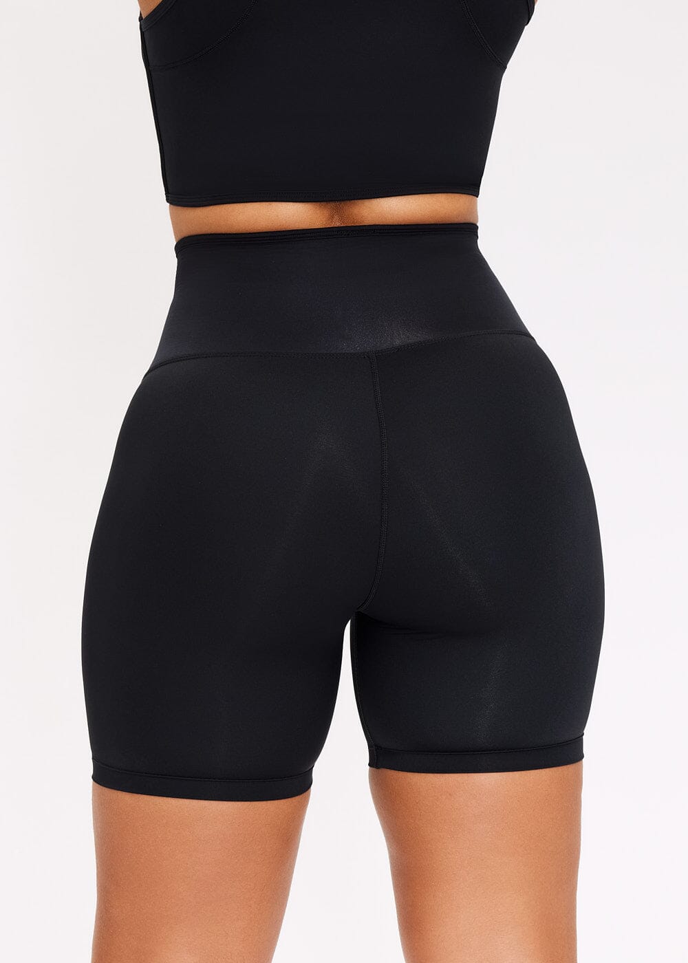 Soutien et style parfaits avec nos shorts sculptants